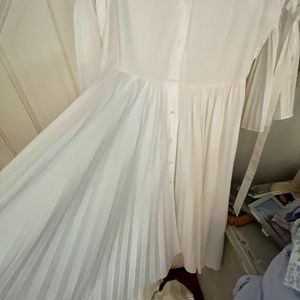 Sara Roka White cotton dress with pleated skirt